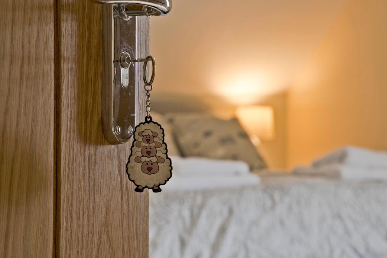 Moorland View Farm B&B Oakamoor Экстерьер фото